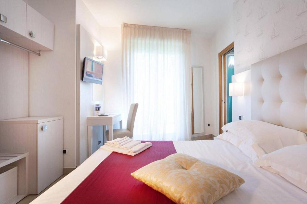 Hotel Abc Riccione Exterior photo